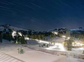 Ski in Ski out Dream Studio Village Mtn Views