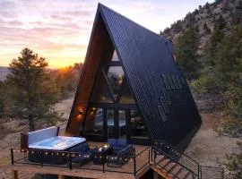 Luxury A-Frame Retreat near Zion & Bryce with Hot Tub