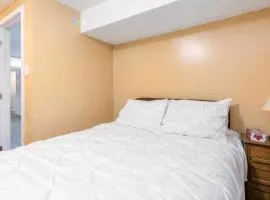 2 BR Luxe Lower Level Seperate Entrance