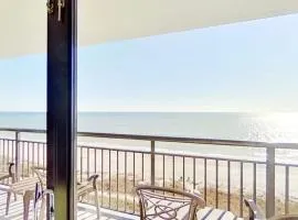 Rare find! Oceanfront Bedroom and Living Room