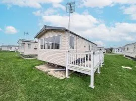 Spacious 8 Berth Caravan At Dovercourt Holiday Park, Essex Ref 44202K