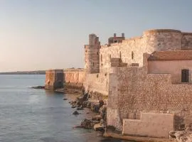 Stunning Home In Siracusa With Wifi