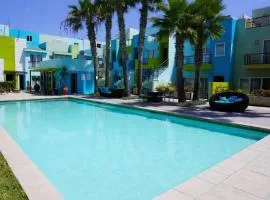 Ocean View, Amazing Sunsets, AC, Pool