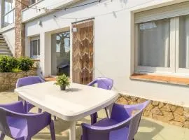 Apartamento PB 4 pers con Terraza y Aparcamiento Cerca Playa - ES-228-209