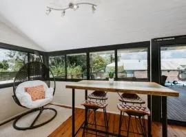 Ironbark Oasis - Serene Poolside Haven by Mudgee CBD