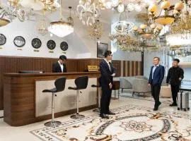 Diamond Light Hotel
