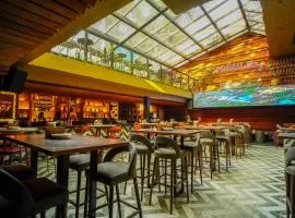 THE SLATE HOTEL NUNGAMBAKKAM Near US EMBASSY & APOLLO HOSPITAL