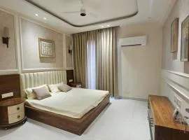 4 BHK Flat in Zirakpur