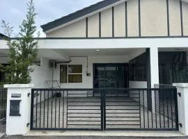 LAMAN SUZY Seri Iskandar