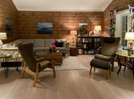 Family-Built Cabin At The Three Line – hotel w mieście Eggedal