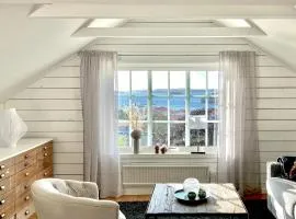 Century-Old House By Ellösfjorden With Hot Tub