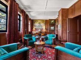 The Robertson Hotel, hotel v mestu Robertson