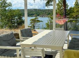 Generational Cabin From 1946 In Lyngør, hotel v destinaci Lyngør