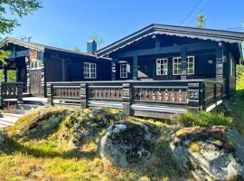 Modernised Cabin By The Ski Lift In Hovden, hotell i Bykle