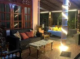 Thisal Guest House