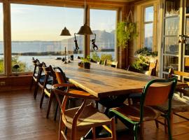 Eco Home With Wildlife Views In Steigen, hotel a Leines