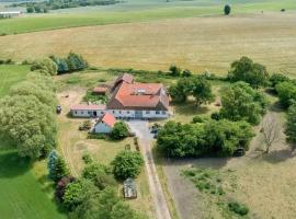 Borre में, होटल Timber-Framed Farmhouse From 1837 Near Møns Klint
