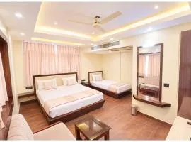 Hotel A One Luxuary - Grand-Inn Near Sea Beach - Jagannath Temple - Restaurant# Lift and Parking Facilities # A Top Rated Hotel
