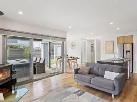 Stylish Townhouse Opposite Golfcourse