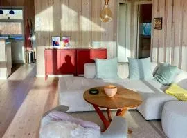 Wooden House With South-Facing Garden Near Reersø