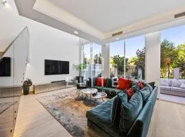 Luxury Ixora Family Villa