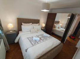 Lovely 2 Bedroom Modern Ground Floor Flat، فندق في كلايدبانك