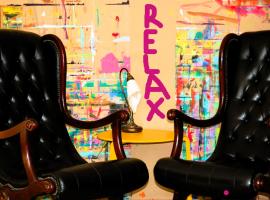 Atelier 66 Relax - Holiday Apartment in Poschiavo, hotel u gradu 'Prada'