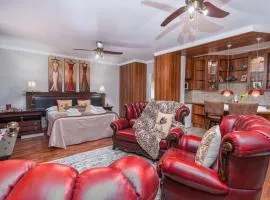 Kuiersaam Guesthouse Luxurious & Mordern Accommodation