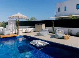 Nesea Seaside Luxury Escape