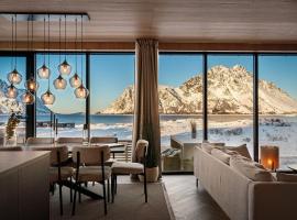 Secluded Lodge - Stunning Views!, hotel v destinaci Storøya
