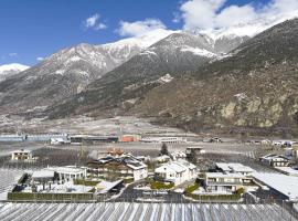 Residence Montani، فندق في لاتشيس