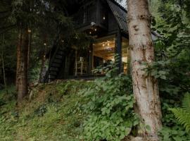 Sturzul Negru, hotel a Păiuş