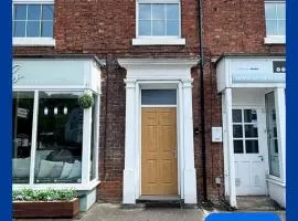 2 bed apartment complete with bedding and towels