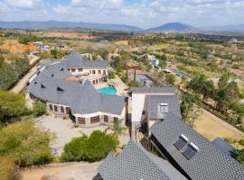 Kiikalloh Grand Resort By Mokawa, hotel u gradu Machakos