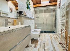 Appartamento "IL PORTICO" Self Check-in a pochi minuti da IMOLA e FAENZA, מלון באימולה