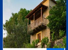 Arcadianis lakeview villa at Psari Arcadias, отель в городе Psárion