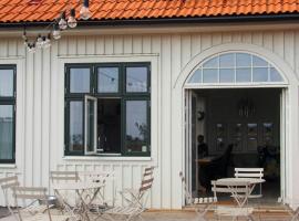 Modern 1930S-Inspired House On Öland Near Alvaret, ξενοδοχείο σε Degerhamn