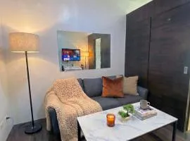 Air Residences 49F City View, Wifi & Netflix