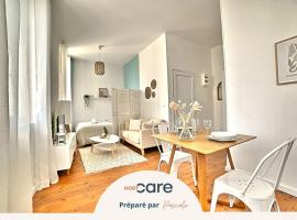 Le Petit Vauban - Beach and center, hotel v destinaci Fouras