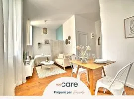 Le Petit Vauban - Beach and center