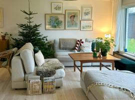 Renovated House 300 M From To Beach、Vikenのホテル