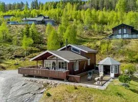 Cabin With Two Living Rooms By Lake Nisser