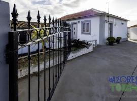 Sunset Pool House, khách sạn ở Feteira