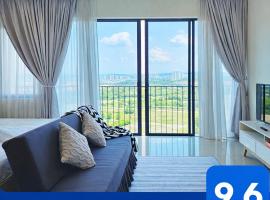 Minimalist Studio Trefoil Setia Alam linked bridge to Mall and Convention Centre near to NIH Peninsula, viešbutis mieste Setia Alamas