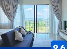 Minimalist Studio Trefoil Setia Alam linked bridge to Mall and Convention Centre near to NIH Peninsula