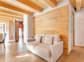 Boutique Alpine One-Bedroom by SupaStays - Via Lyssandrin 8, hotel v mestu Courmayeur