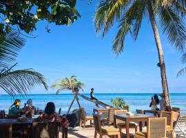 Comfy Cool Breeze by eMzaz, khách sạn ở Dhiffushi