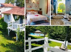 La Colline de Tilleul - Les Deux Puits - Cosy Cottage with swimming pool near Aubeterre, Hotel in Saint-Romain