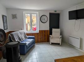 Gîte chez mémé, hôtel à Assieu