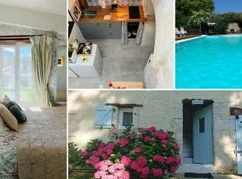 Entire apartment with swimming pool near Aubeterre